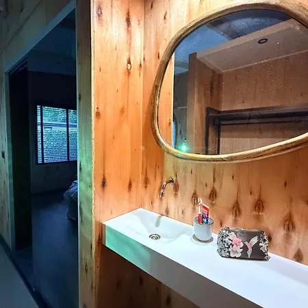 105 - Luxury The Bird's Nest For 2 *