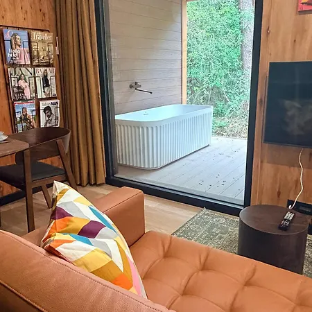 105 - Luxury The Bird's Nest For 2 *