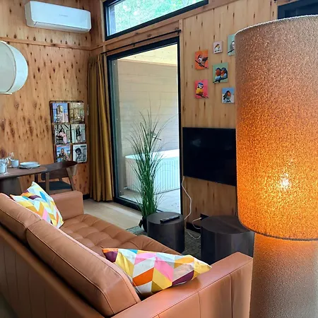 105 - Luxury The Bird's Nest For 2 *